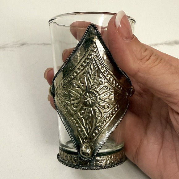 Other - Vintage glass holder - Rare - Very Delicate Design Work